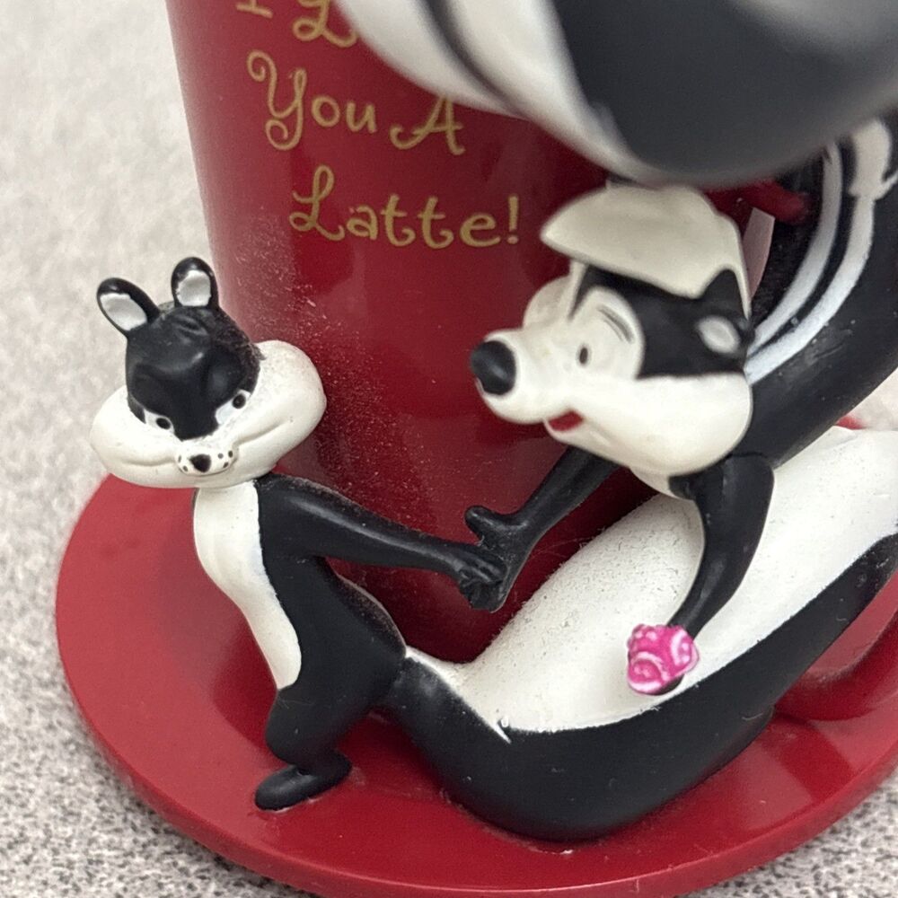 Vintage Hallmark Keepsake Ornament Love You A Latte Pepe Le Pew Looney Tune 2006 - Picture 4 of 10